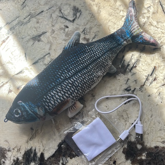 FLIPPITY FISH Interactive Cat Toy - Picture 6 of 7